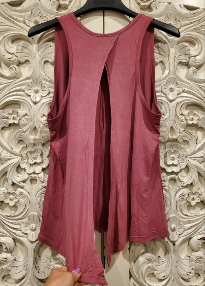 Mauve tie back athletic tank top - Picture 8 of 13